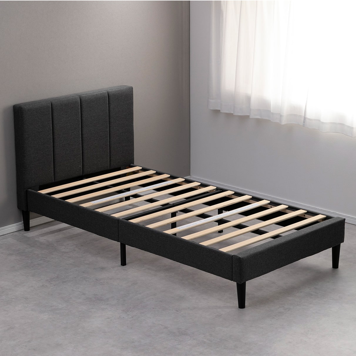 上質感のあるショートヘッドボード